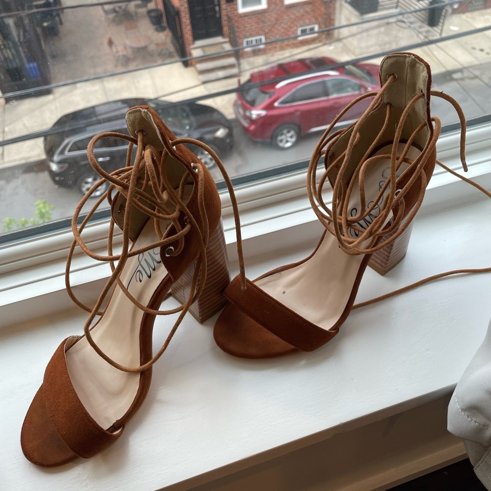 Lulus- brown block heeled sandals